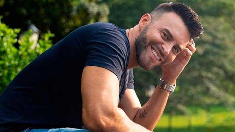 venezuelan pop singer francisco leon    gay cocktails cocktalk