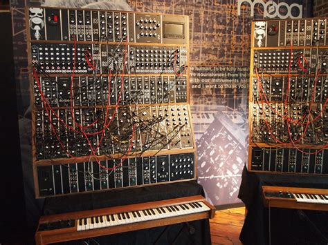 moog   recreating keith emersons modular  biggest analog relaunch  cdm create