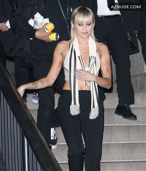 Miley Cyrus Very Revealing After Marc Jacobs Fashion Show