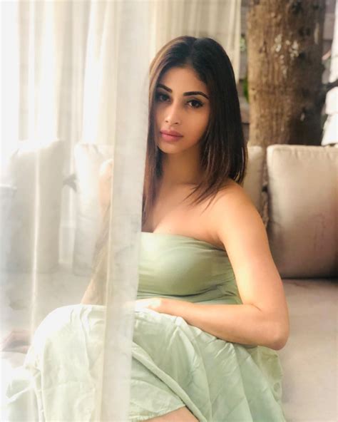 Mouni Roy Hot And Sexy Wallpapers And 1080p Hd Images Photos