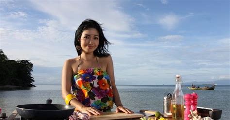 foto sexy chef rinrin marinka seputar artis indonesia