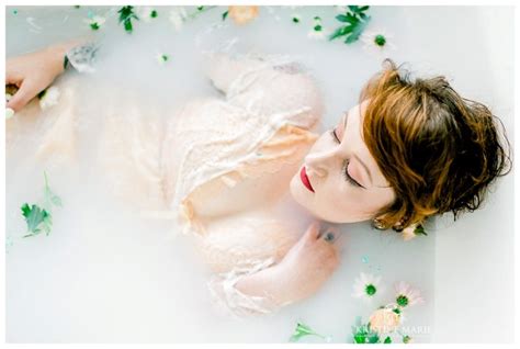 romantic milk bath photography boudoir session yokosuka