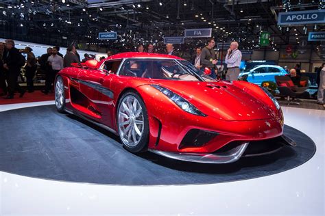 koenigsegg regera revealed  production trim  hit  mph