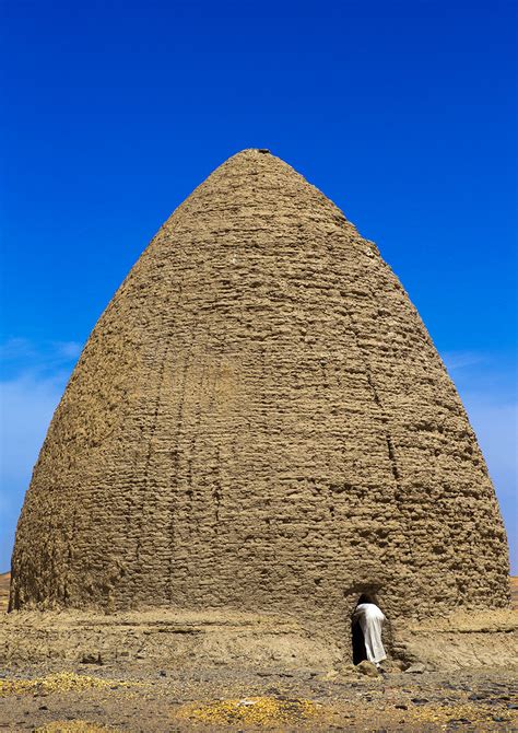 beehive tombs  dongola sudan  eric lafforgue wwweri flickr