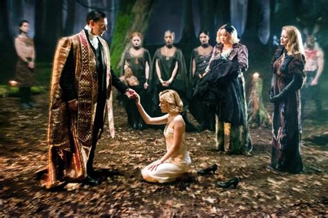 netflix debuts first photos from chilling adventures of sabrina