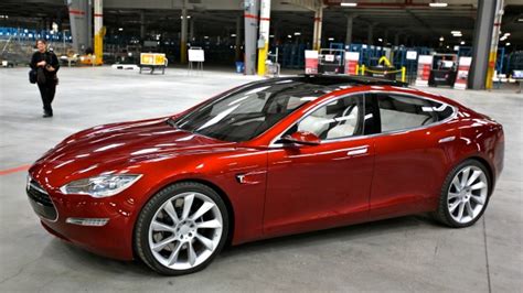 tesla car preempts  crash seconds