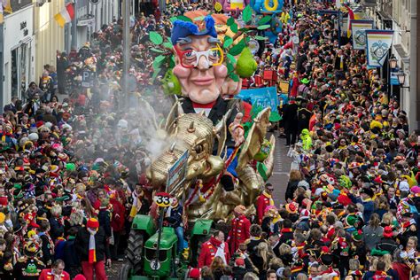 weer geen optocht weer een domper komend jaar wordt een stresstest voor carnaval foto