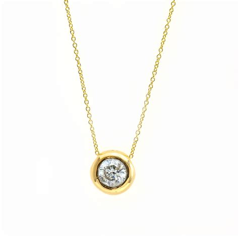 yellow gold beautiful  ct tw  diamond bezel set necklace