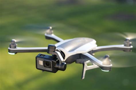 gopro se le atragantan sus drones  despide   personas