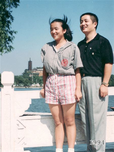 father and daughter take same photo for 35 years[15] cn