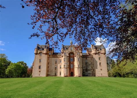 visit aberdeenshire love  scotland