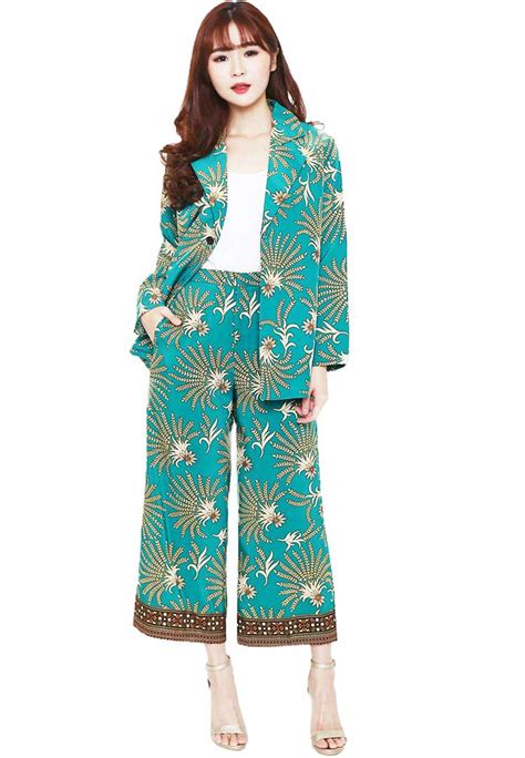 model blazer batik wanita modern lengan panjang pendek