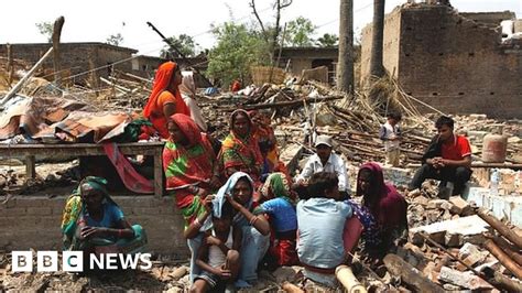 nepal storm    killed  winds flatten homes