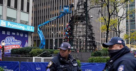 fox news christmas tree catches fire the new york times