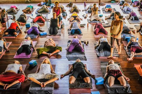bali yoga studios yoga  seminyak uluwatu canggu sanur ubud