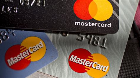 rbi bars mastercard  acquiring  clients  india   july