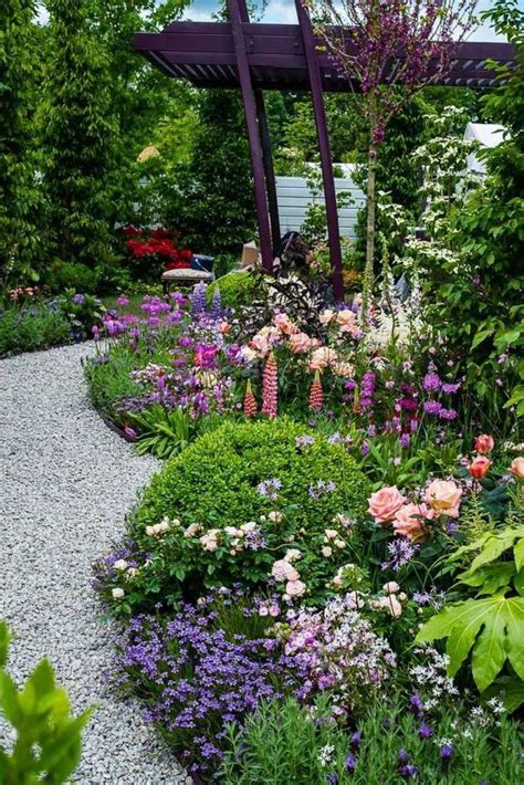01 Stunning Small Cottage Garden Ideas For Backyard Landscaping Small