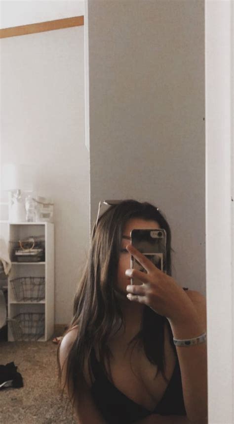 cute girl mirror selfie tumblr aesthetic tumblrgirls prettygirls