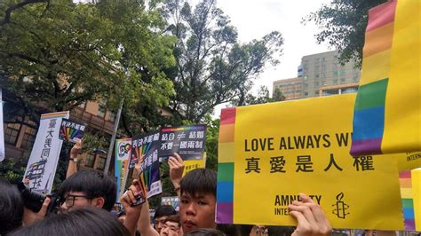taiwan becomes first country in asia to legalize same sex
