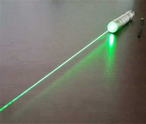 powerful green laser pointer mw bright strong nm beam zeus lasers
