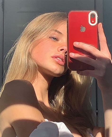 Golden Hour Mirror Selfie Poses Aesthetic Girl Cute Selfie Ideas