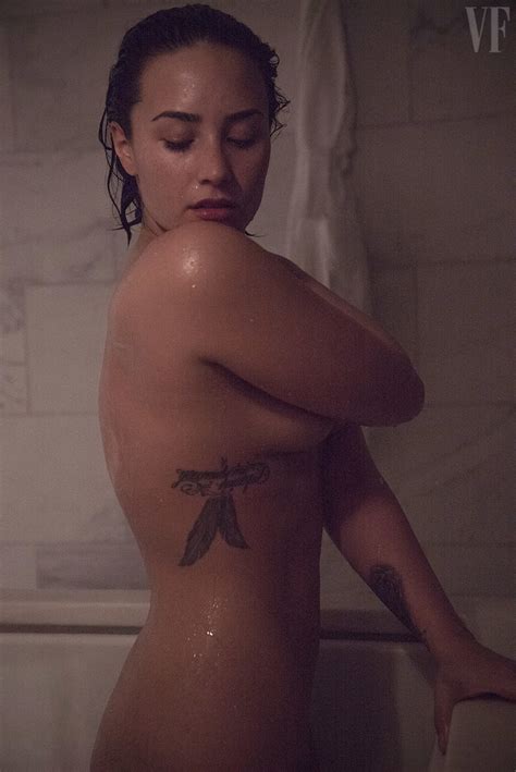nude photos of demi lovato the fappening leaked photos