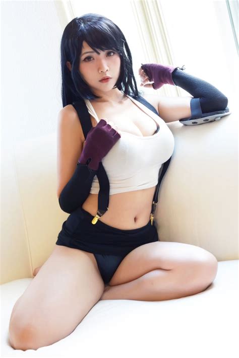 hana bunny cosplay tifa 10 pics sexy youtubers