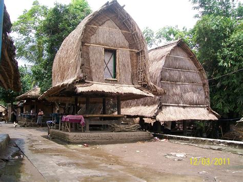 fresh travel sasak traditional house  lombok