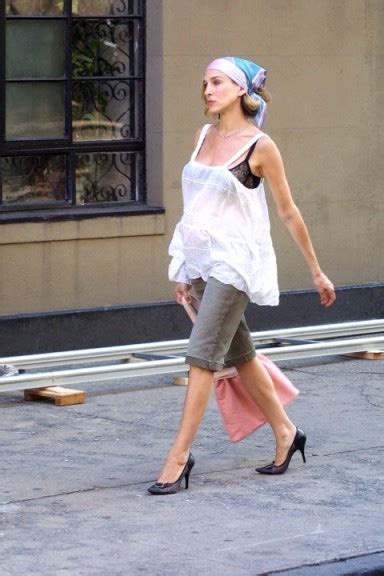 carrie bradshaw street style ~ sex and the city fashion ~ satc