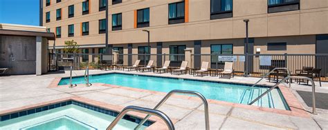 petaluma hotels  pool courtyard petaluma sonoma county