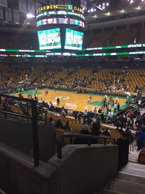 Td Garden Sección Loge 20 Fila 22 Asiento 5 Boston Celtics Vs Los