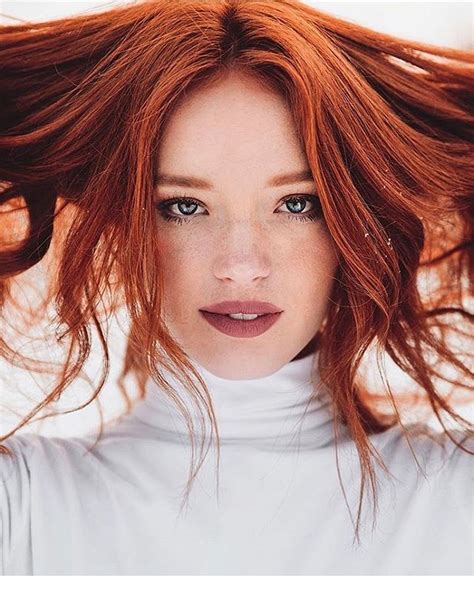 such an engaging look in 2019 schöne rote haare rotes haar und hübsche rothaarige