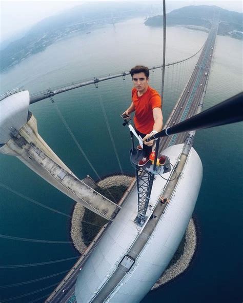amazing mind blowing selfies of city climbers funny picture every day awesomeness