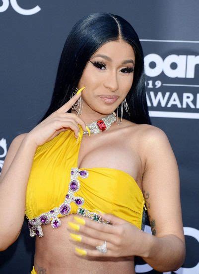 Cardi B Sexy Outfit For Billboard Music Awards Scandal