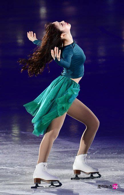 Yuna Kim Korea 피겨 스케이팅 드레스 여성 아름다운 여성