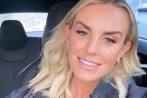 whitney rose debuts a shocking new hair color