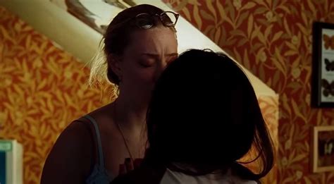 Nsfw Five Of The Hottest Lesbian Scenes In Movie History