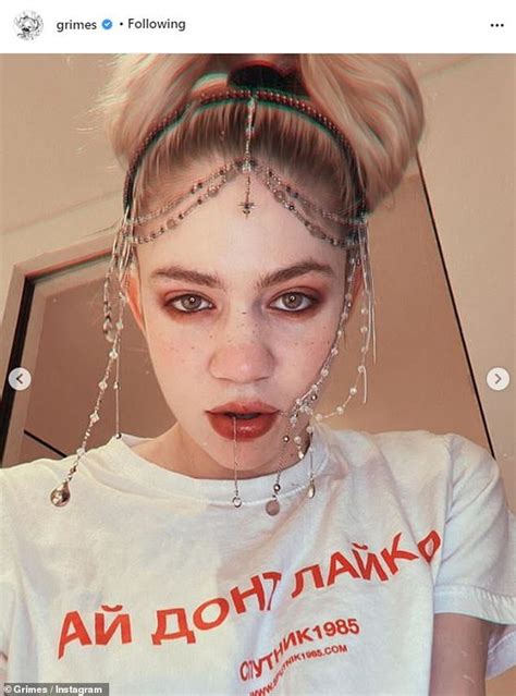Elon Musk S Girlfriend Grimes Shares Video Of Her Latest Inking Of