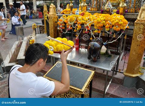 bangkok thailand man  erawan shrine editorial photo image  shrine tray