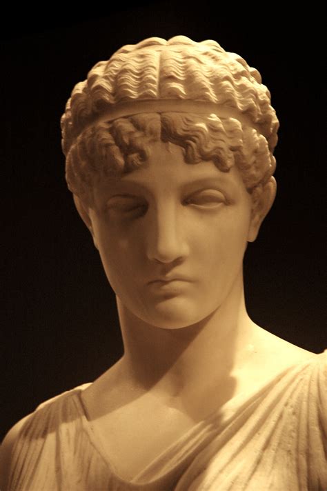 filebeautiful greek woman statuejpg