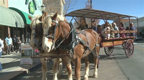 Free Carriage Rides Downtown Through Dec