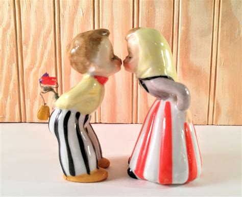 vintage kissing figurines porcelain scandinavian dutch