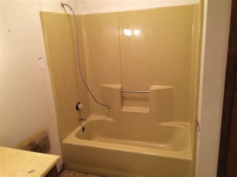fiberglass tub  resurfaced total bathtub refinishingtub reglazing service