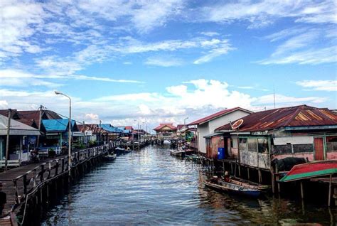 Hal 3 Pesona Wisata Kampung Laut Bontang Kuala Desa Nelayan Di