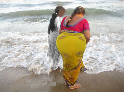 tamil aunty pee ass nude gallery