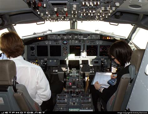 jet airlines boeing   cockpit