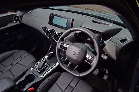 ds 3 crossback e tense interior and comfort drivingelectric