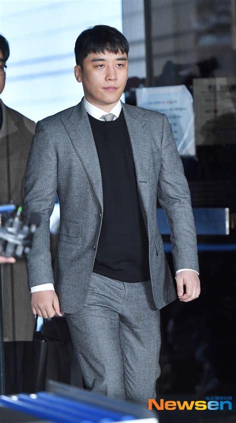 seungri attends his second arrest warrant review daily naver