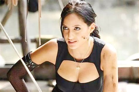 Nora Fatehi 15 Hot Pictures Unseen Bikini Wallpapers And Latest Pics