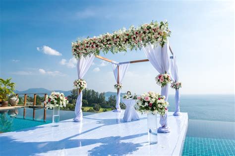 customized floral decorations